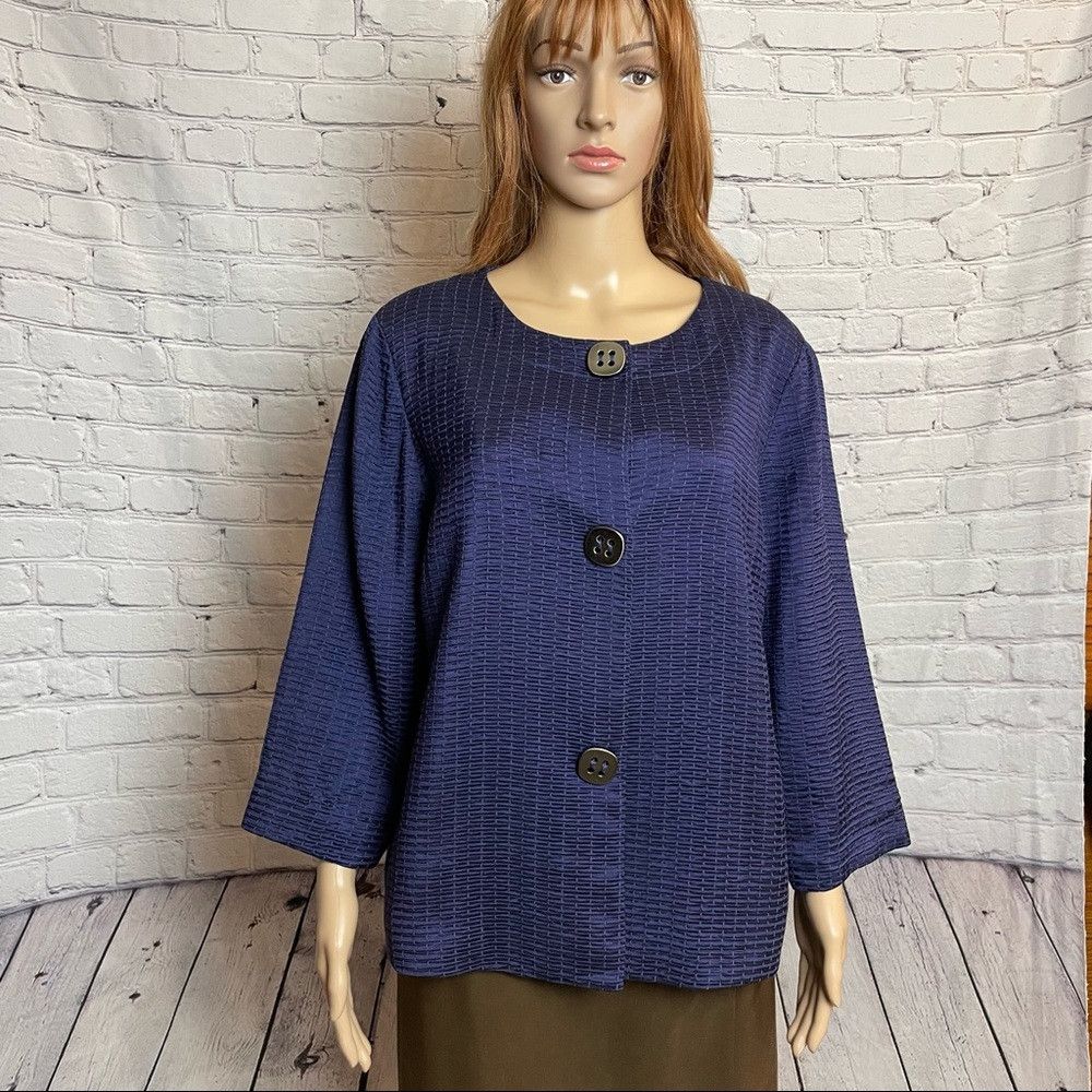 Chicos NWT New Chico's TRAVELERS COLLECTION Texture Button Mandy J Size L / US 10 / IT 46 - 2 Thumbnail