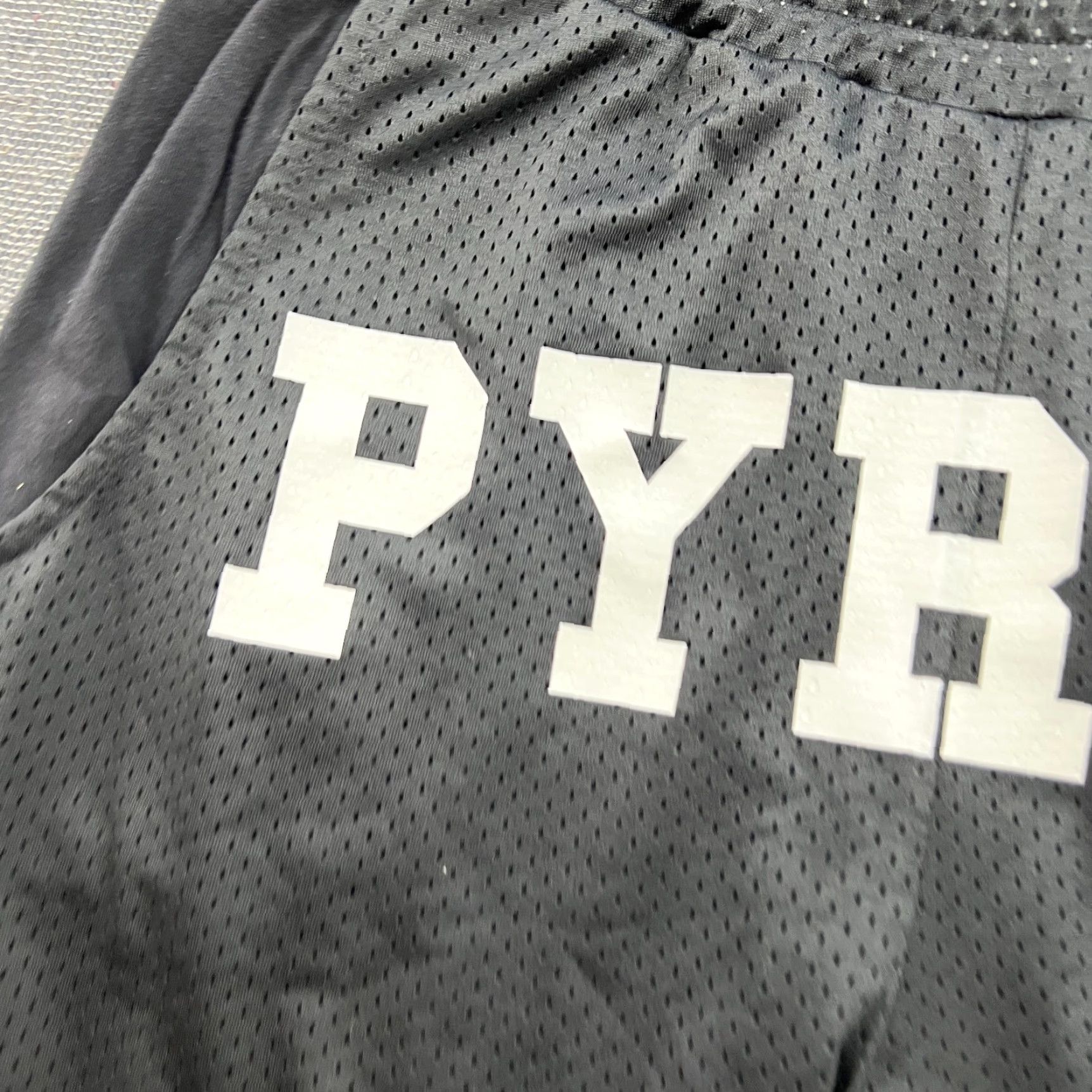 Vintage PYREX Vision Virgil Abloh Mens Shorts XS Basketball Black Dope Sports Kanye Size US 27 - 4 Thumbnail