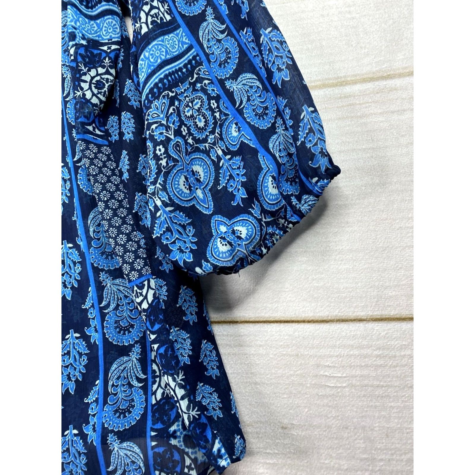 Vintage Zac & Rachel Top Womens 1X Blue Floral Lace Embroidered Tie Neck Lightweight Shirt Adult Plus 1X Blue Embroidered Floral V-Neck 3/4 Sleeve Size XL / US 12-14 / IT 48-50 - 2 Thumbnail