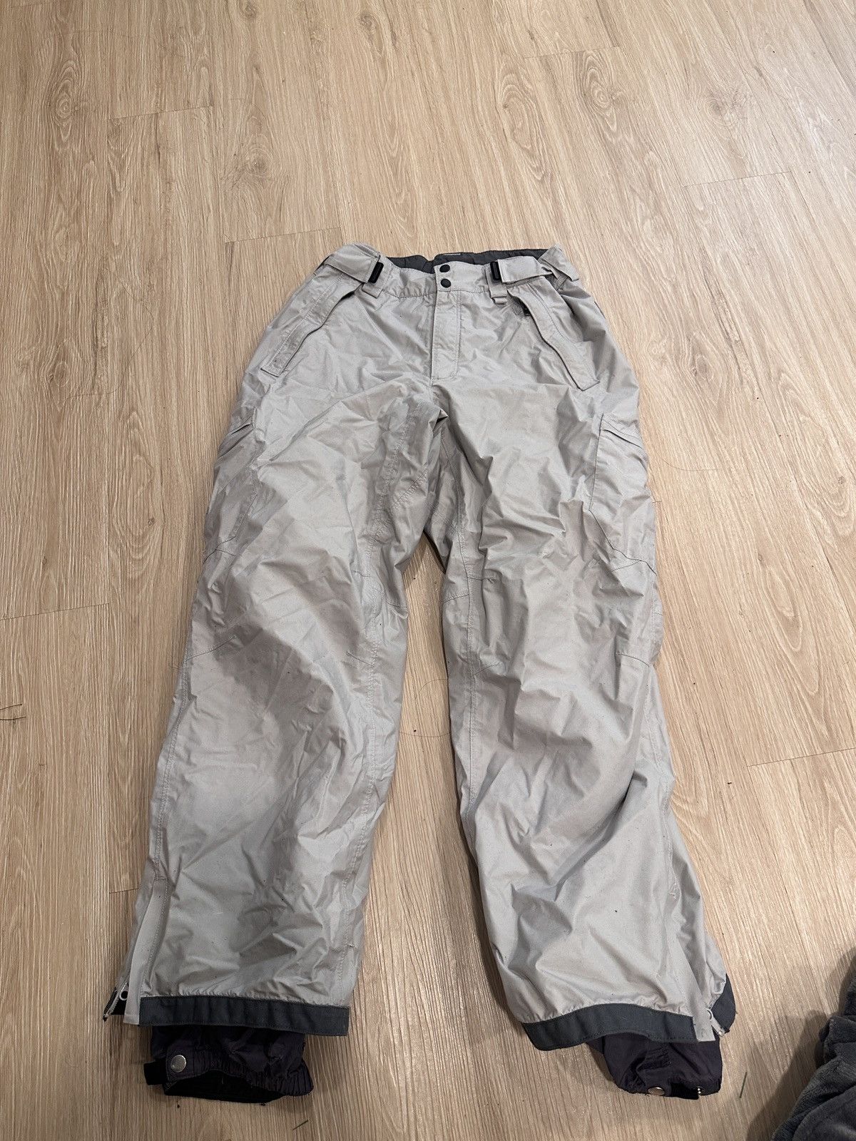 image of Columbia Travis Scott Vintage Cargo Pants in Black, Men's (Size 34)