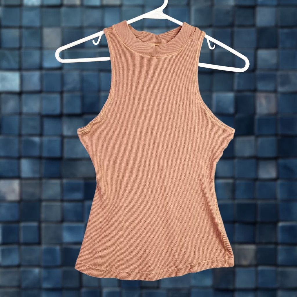 SKIMS Skims Tank Shirt Women’s Ribbed Sleeveless Crew Neck Pink Sz M Regular Comfort Activewear Yoga Workout Size M / US 6-8 / IT 42-44 - 1 Thumbnail