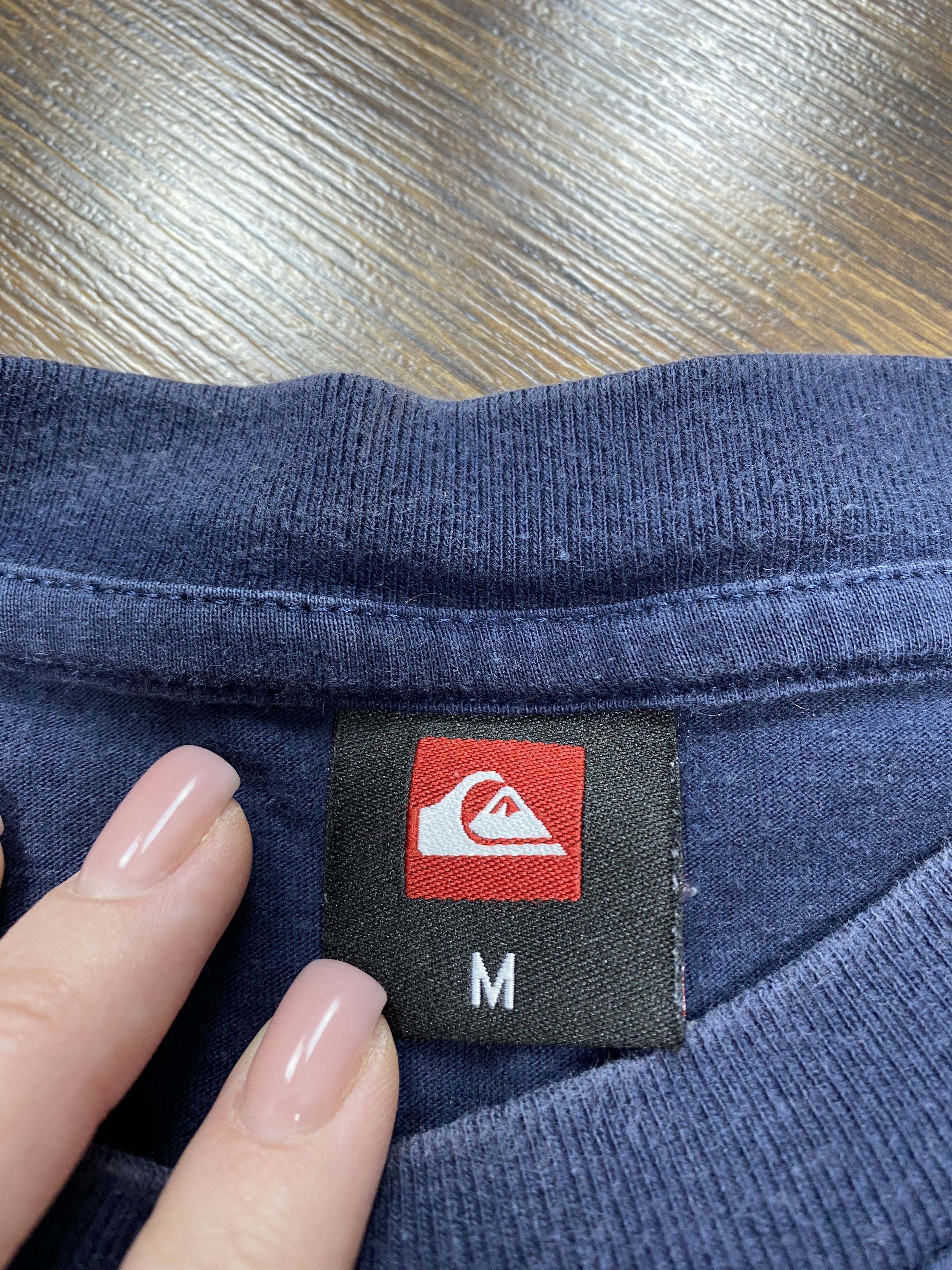 Quiksilver × Vintage перефоткать Quiksilver vintage center logo t-shirt Size US M / EU 48-50 / 2 - 5 Thumbnail