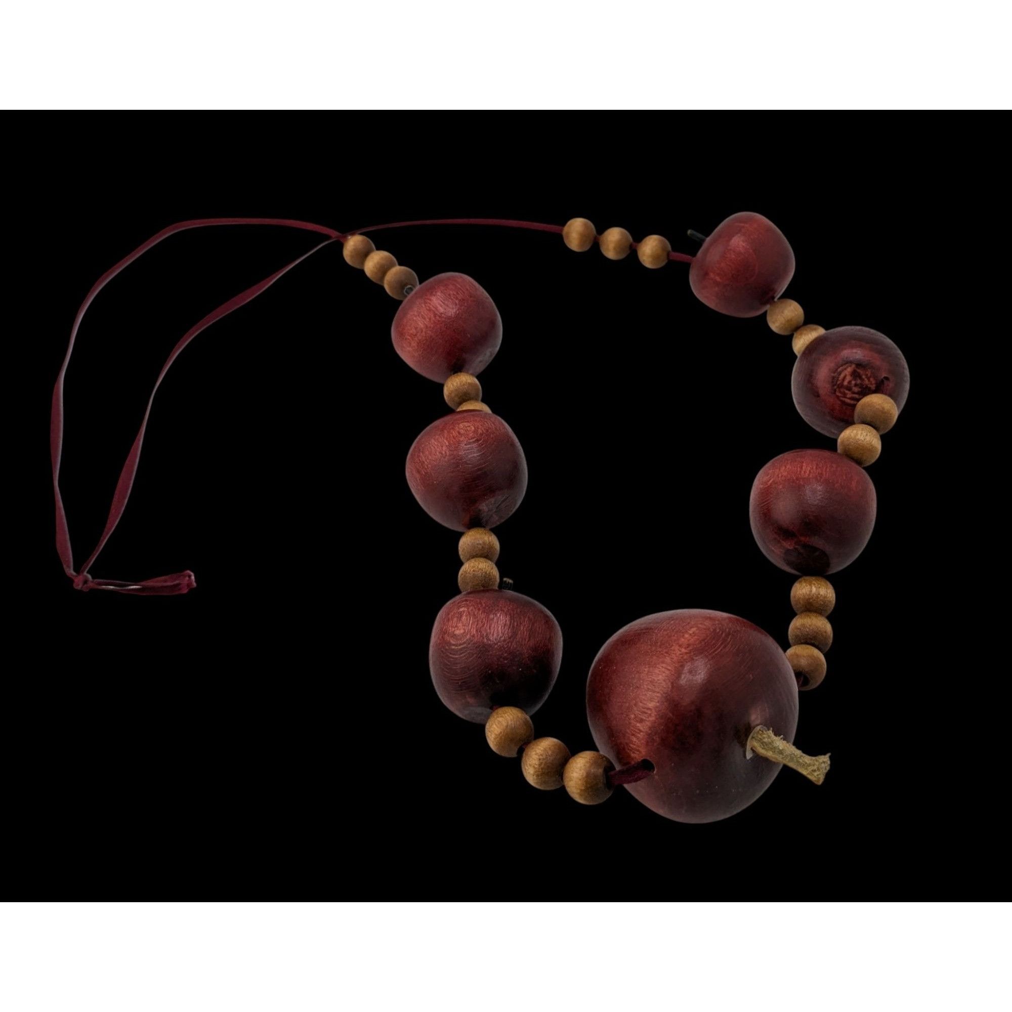 Other Vintage Cottagecore Wooden Apple Beaded Necklace Size ONE SIZE - 1 Thumbnail