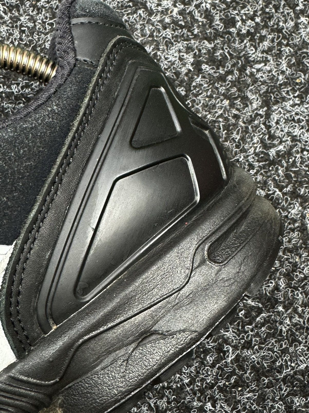 Adidas Adidas Zx 8000 Irak Black Gore tex size 42 Size US 8 / EU 41 - 12 Thumbnail