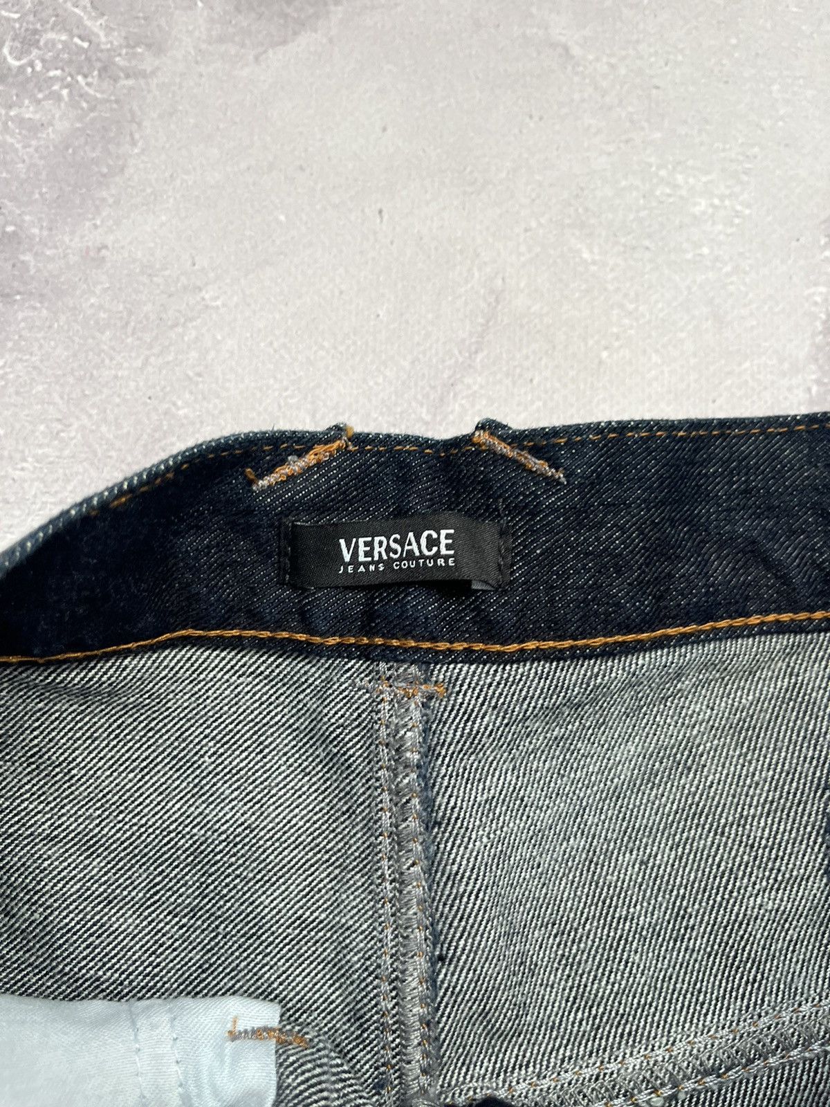 Versace Jeans Couture VINTAGE VERSACE JEANS COUTURE BAGGY PANTALONE VEST. DENIM Size US 30 / EU 46 - 10 Thumbnail