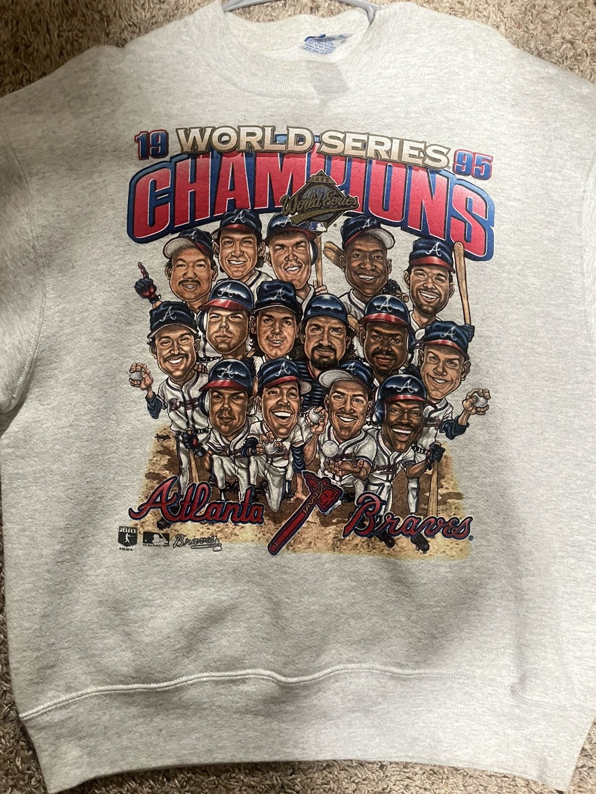 Salem Sportswear Vintage World Series crew neck Size US XL / EU 56 / 4 - 1 Thumbnail