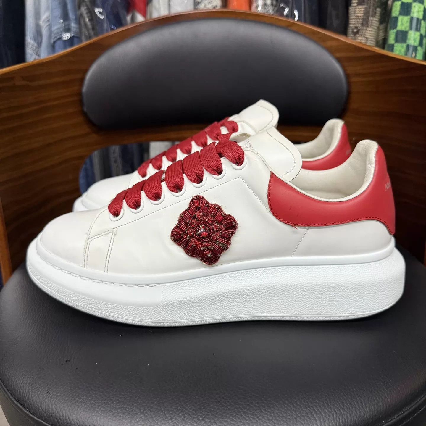 Alexander McQueen McQ White Red Crystal VIP 40 Light Use Excellent Size US 7 / EU 40 - 6 Thumbnail