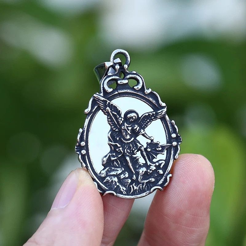 Japanese Brand × Jewelry Mirror With Angle Pendant Necklace 2025 Size ONE SIZE - 3 Thumbnail