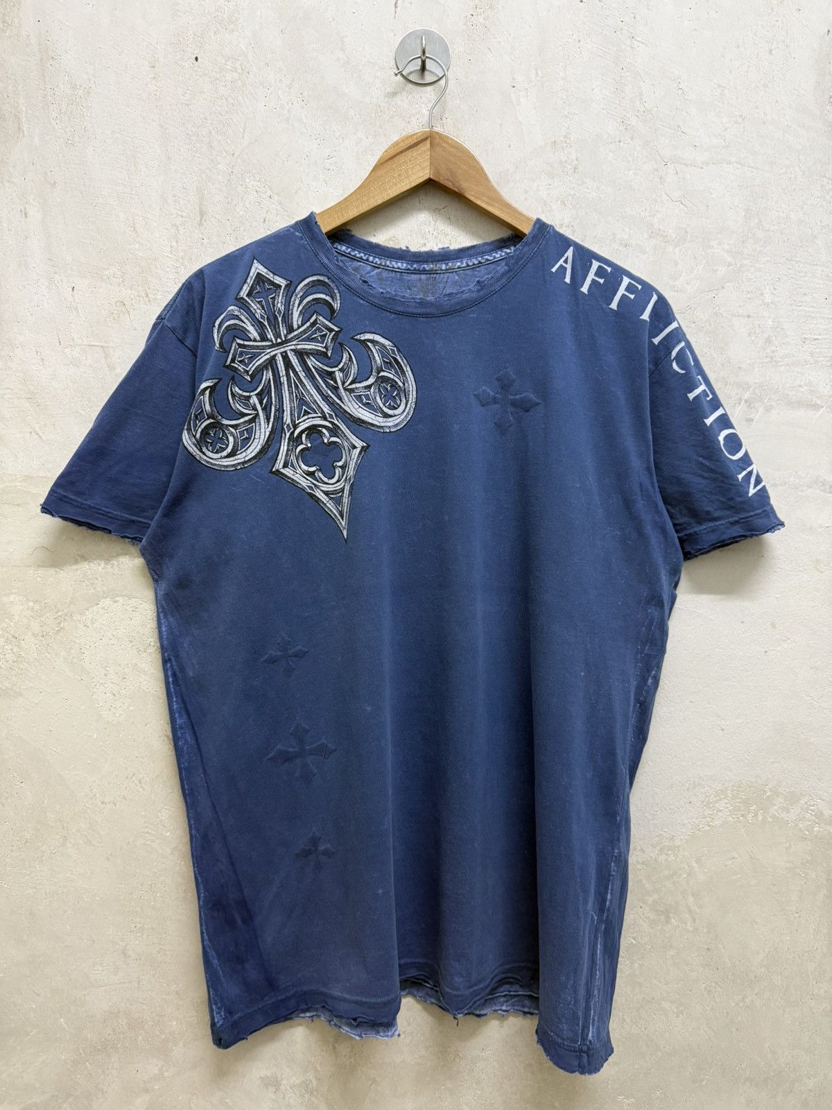 Affliction 2000s Affliction Angel Wings Cross Reversible y2k Tees Size US L / EU 52-54 / 3 - 3 Thumbnail