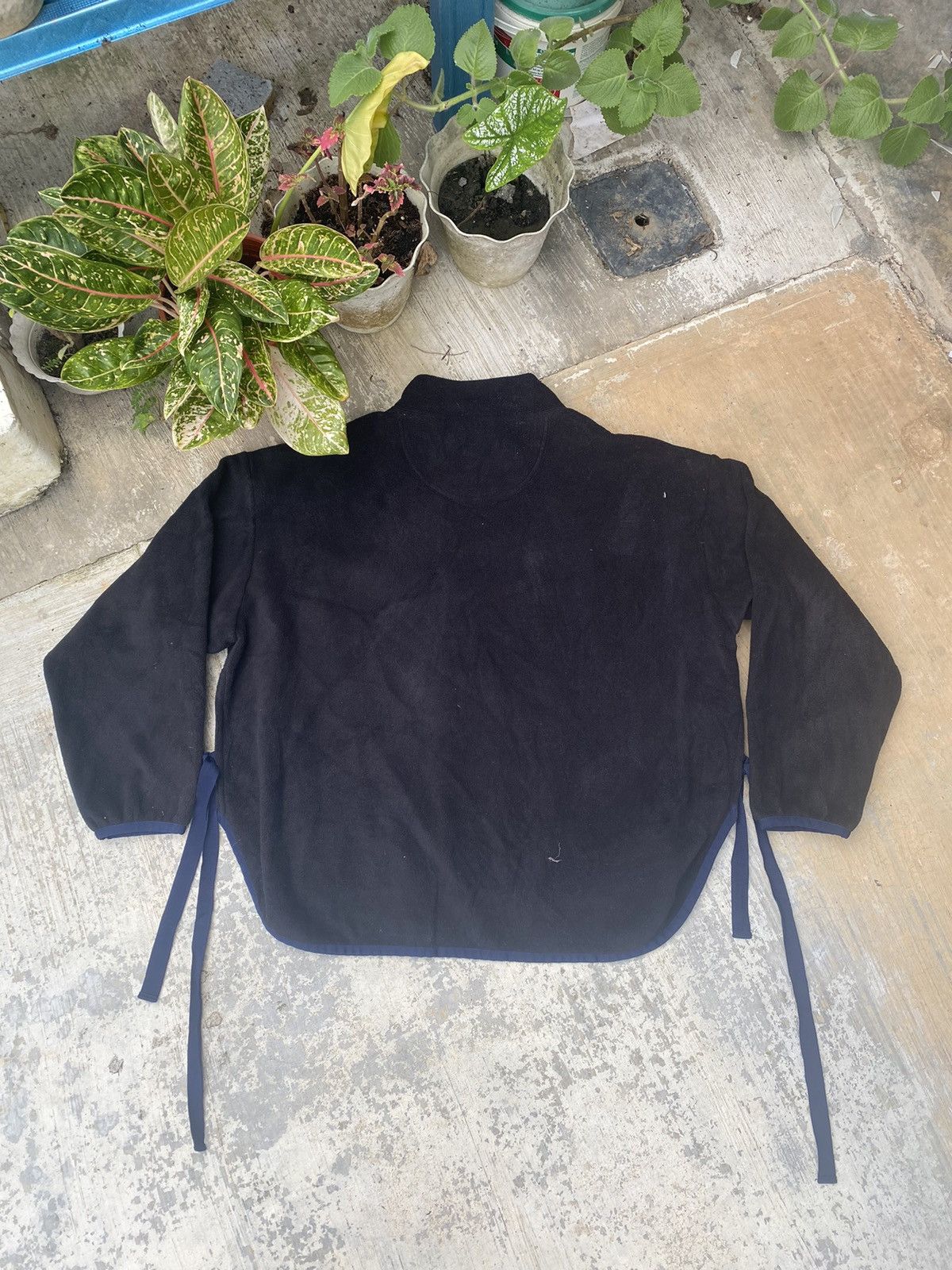Uniqlo × White Mountaineering Uniqlo X White Mountaineering Cropped Side Split Fleece Size L / US 10 / IT 46 - 2 Thumbnail