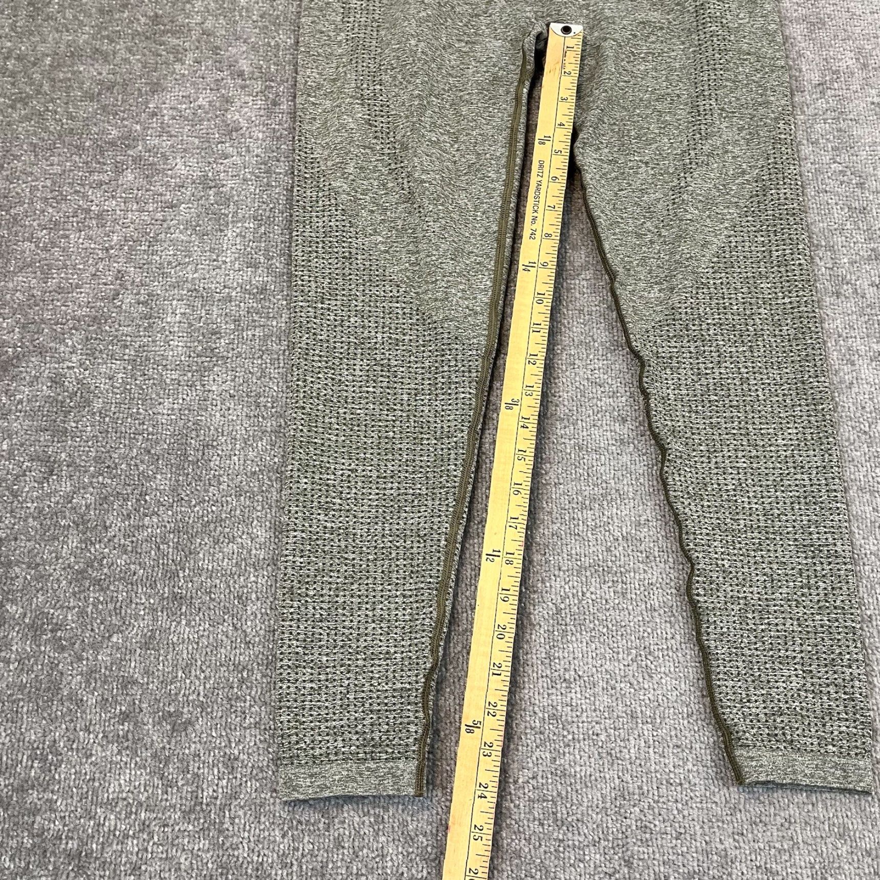 Gymshark VINTAGE Gymshark Women’s Leggings Medium Ankle Heather Green Activewear Workout Lifting Gym Size 32" / US 10 / IT 46 - 7 Thumbnail