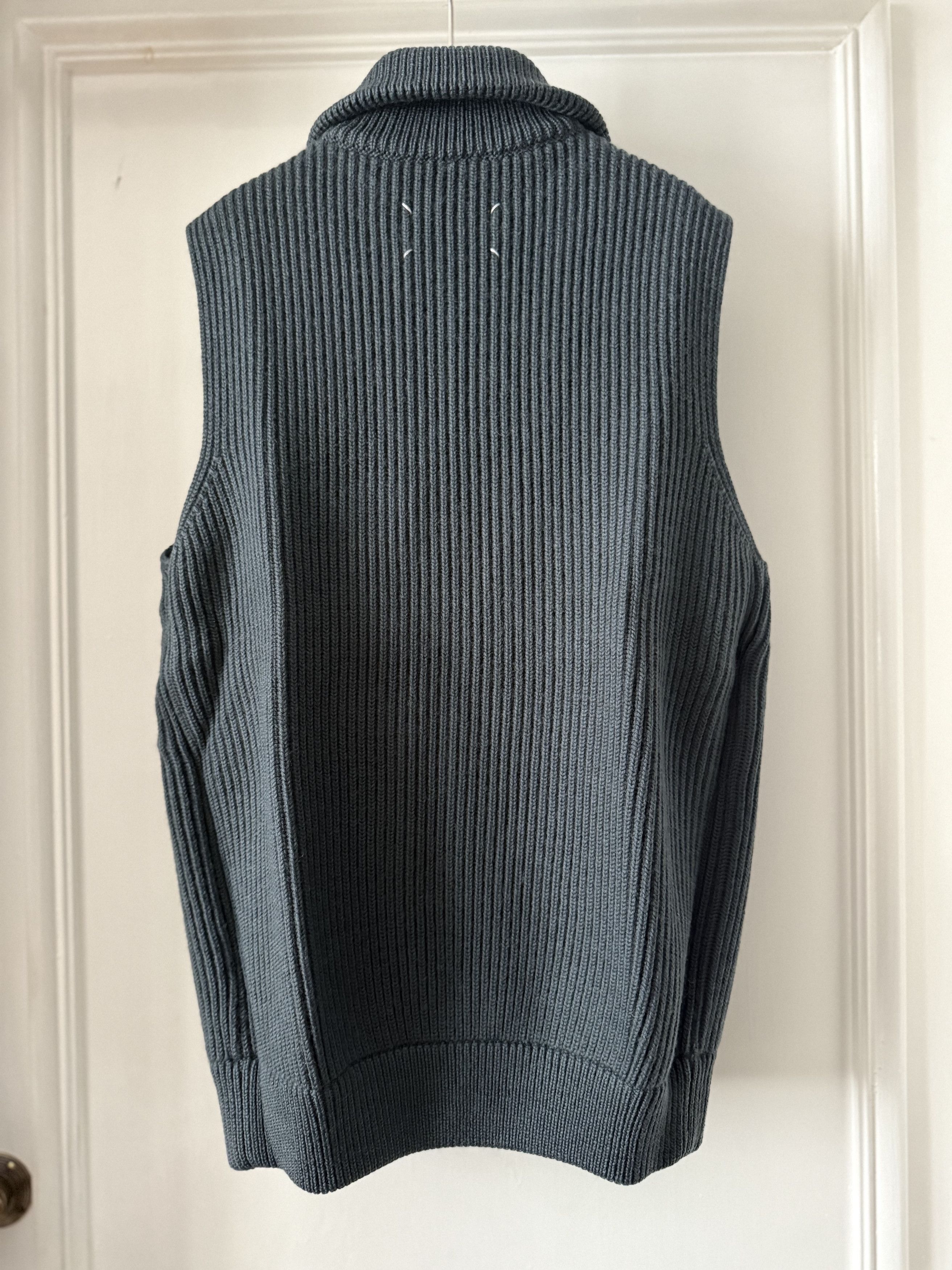 Maison Margiela Maison Margiela Wool zip Cardigan IN SIZE -S LIKE NEW Size US S / EU 44-46 / 1 - 2 Thumbnail