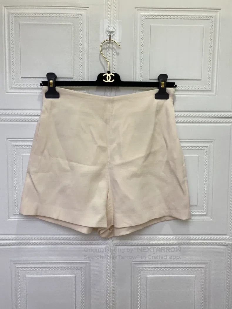 Valentino Valentino Pink shorts Size 39" - 1 Thumbnail