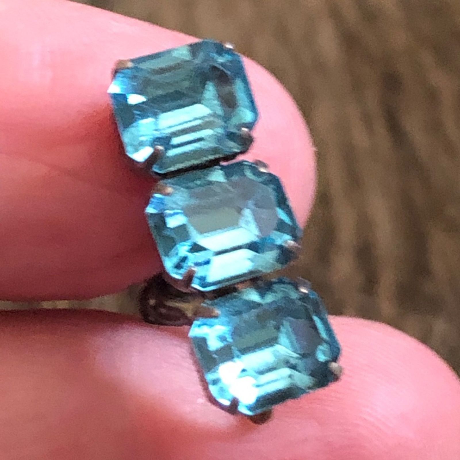 Other Antique 1940s blue glass stone screw back clip ons Size ONE SIZE - 6 Thumbnail