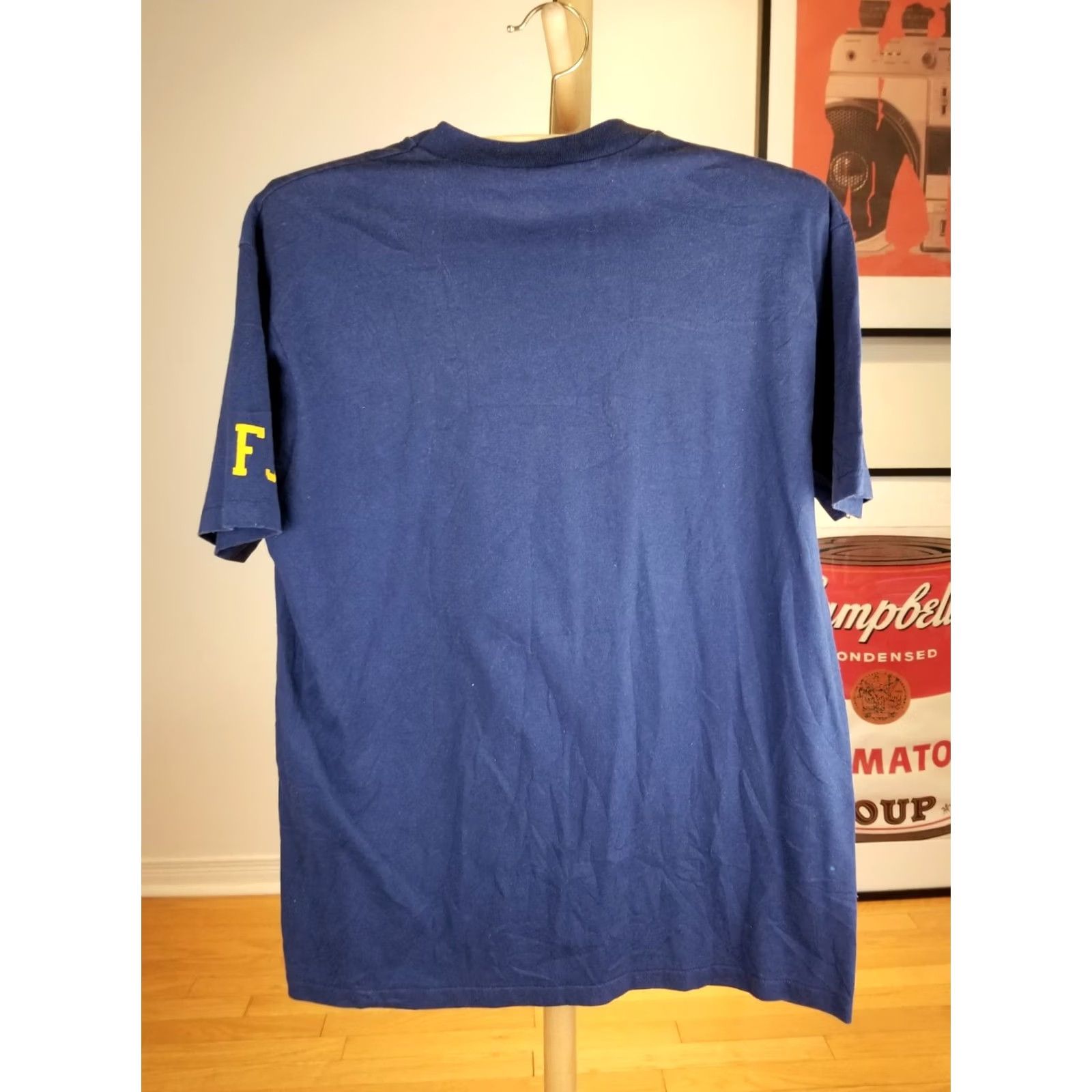 Vintage VINTAGE 90' VICTIMS OF CIRCUMSTANCE BLUE T-SHIRT SZ LARGE SINGLE STITCH THIN Size US L / EU 52-54 / 3 - 6 Thumbnail
