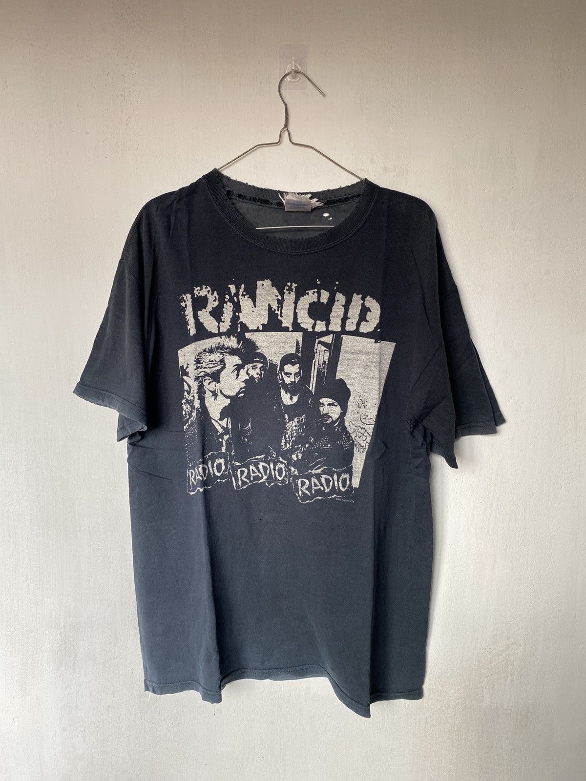 Band Tees × Vintage 00s Rancid Radio Tshirt Size US M / EU 48-50 / 2 - 1 Thumbnail