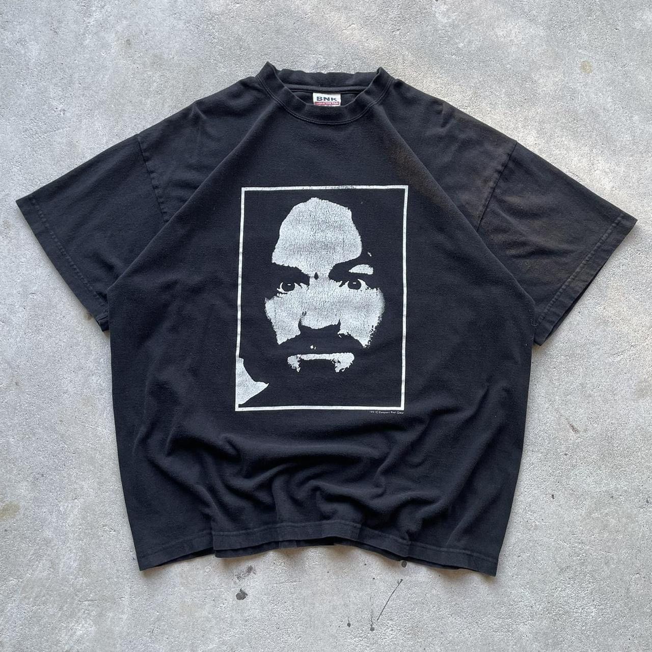 Vintage Vintage 90s Charles Manson Charlie Don’t Surf Tee Size US XL / EU 56 / 4 - 1 Thumbnail