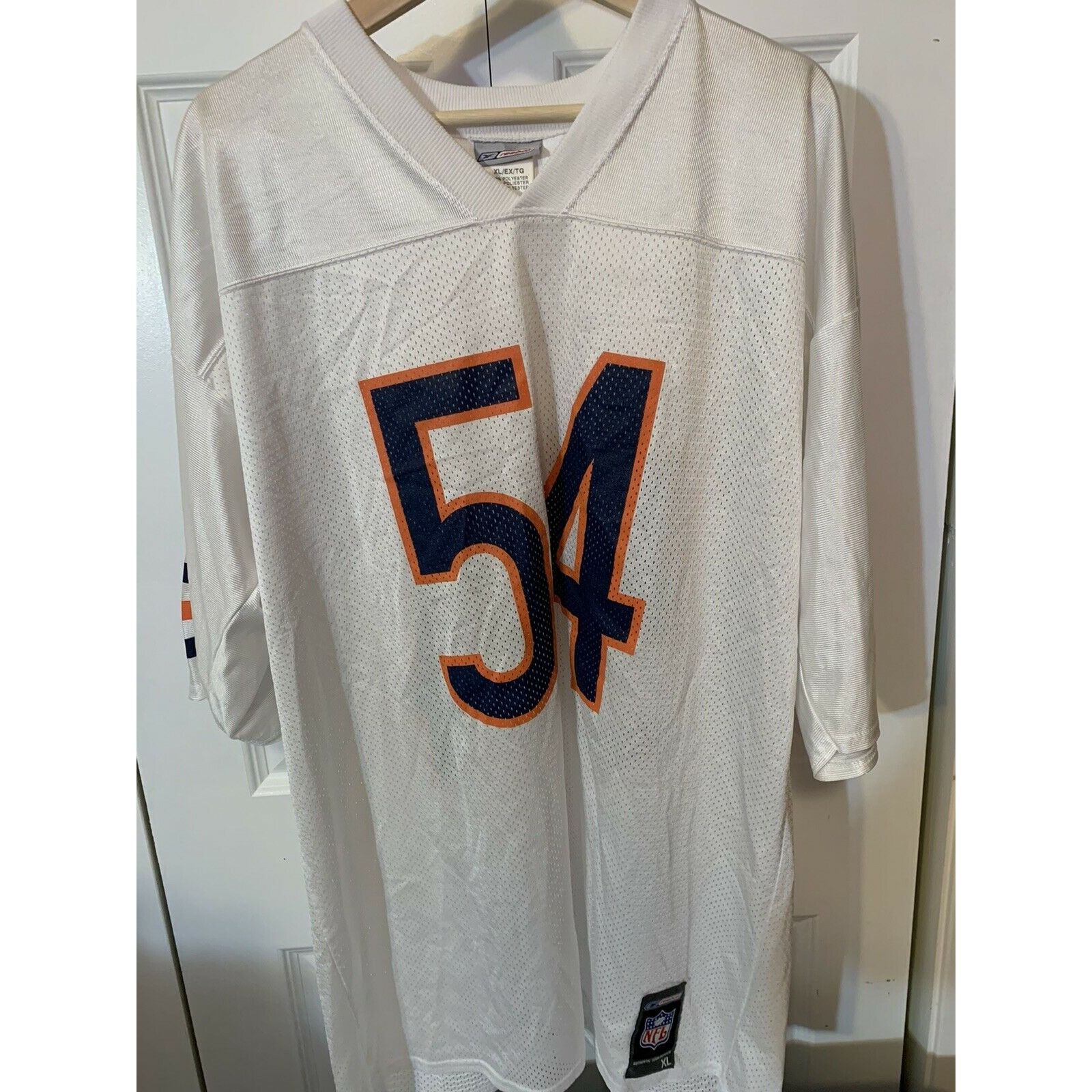 Reebok Reebok 54 Urlacher Men’s Sz XL White JERSEY NFL logo an Size US XL / EU 56 / 4 - 5 Thumbnail