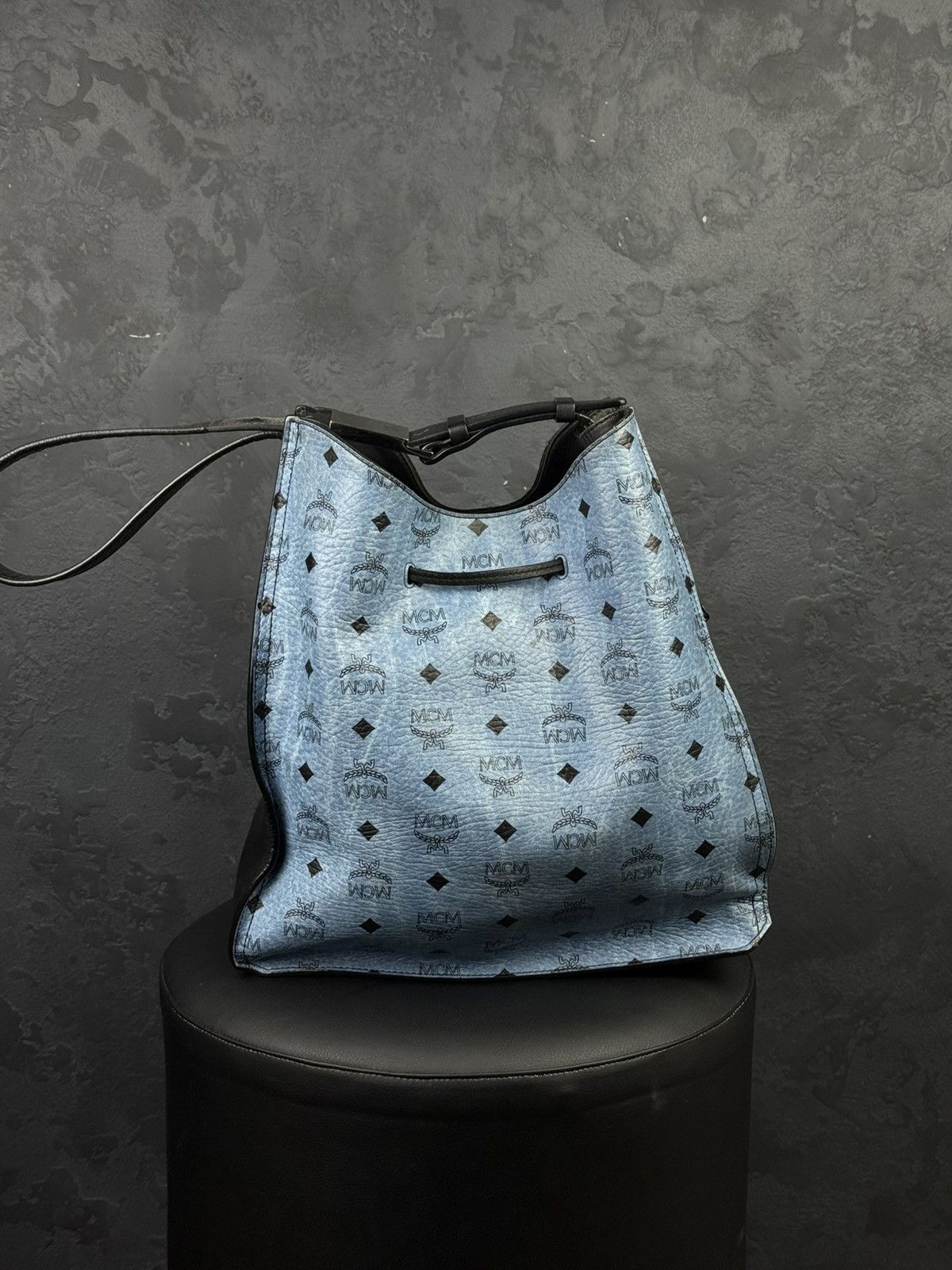 Maison Mollerus MCM Blue Visetos Drawstring Bucket Shoulder Bag Leather Size ONE SIZE - 10 Thumbnail