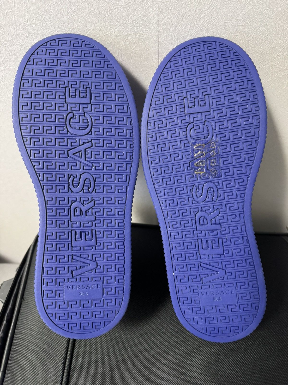 Versace Versace Medusa Head Royal Blue Leather Sneakers Sz 39 Size US 8.5 / IT 38.5 - 8 Thumbnail