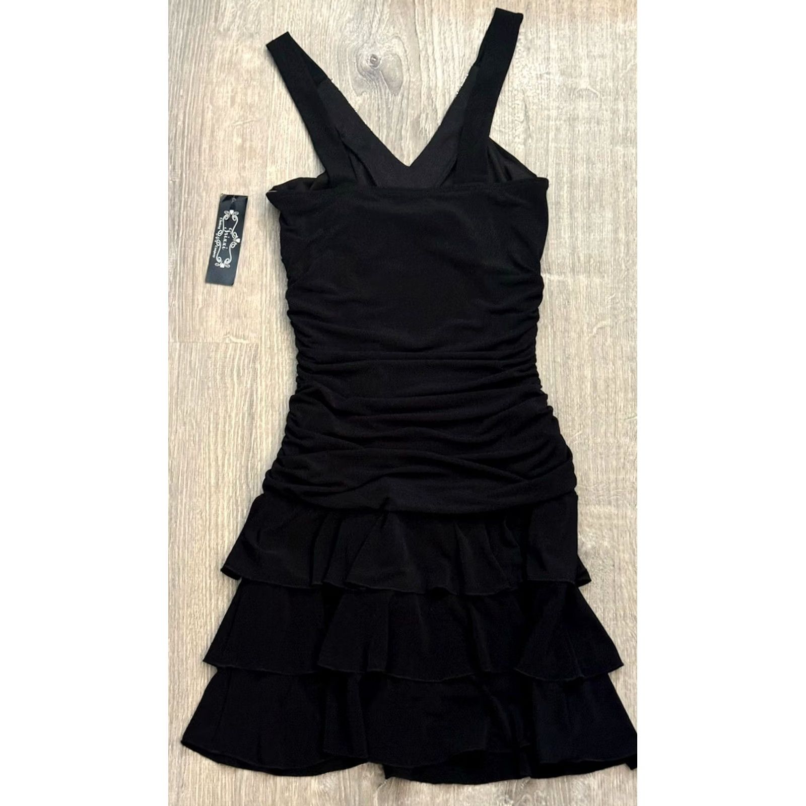 black beaded dress with sleeves BABEYOND Sparkling Cape Sleeve 1920s Wedding Guest Evening Gowns, 1920s Long Flapper Dress, / Silver, Size 8 Complete the Look:The Portrait Collection: Dress + Rosebud Party Hat variant available: US 6 Wedding Dresses Without Train Professional Dry Clean Only