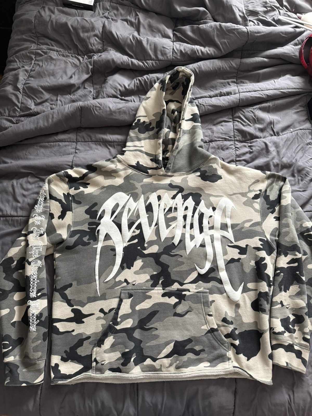Revenge Camo ‘Kill’ Hoodie Size US L / EU 52-54 / 3 - 1 Thumbnail