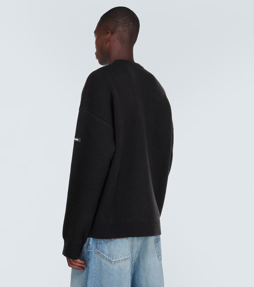 Balenciaga o1bcso1str0426 Sweater in Black Size US S / EU 44-46 / 1 - 5 Thumbnail