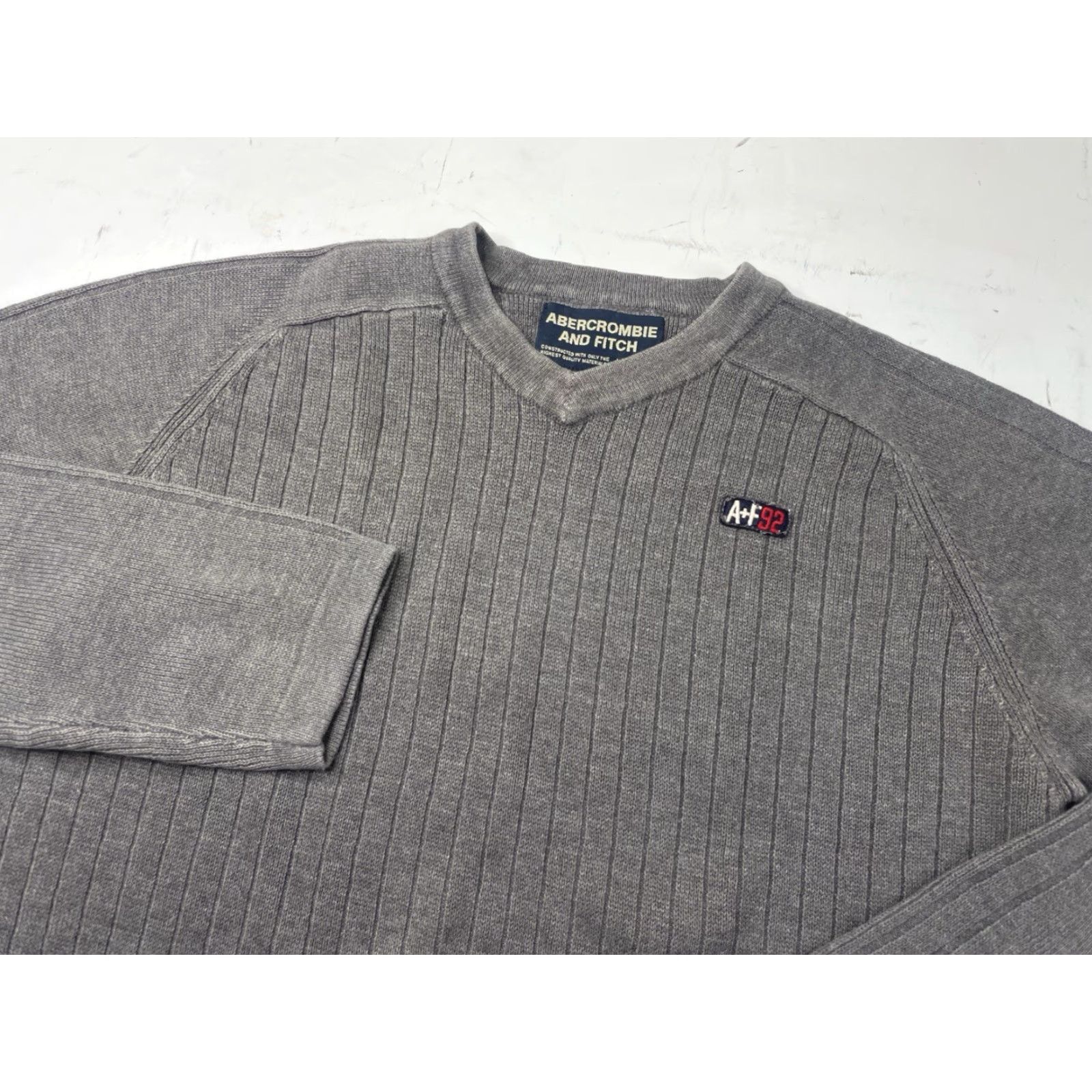 Abercrombie & Fitch VINTAGE Abercrombie & Fitch Sweater Mens M Ribbed Knit V Neck Pullover Gray Embroidered Check Size US M / EU 48-50 / 2 - 2 Thumbnail