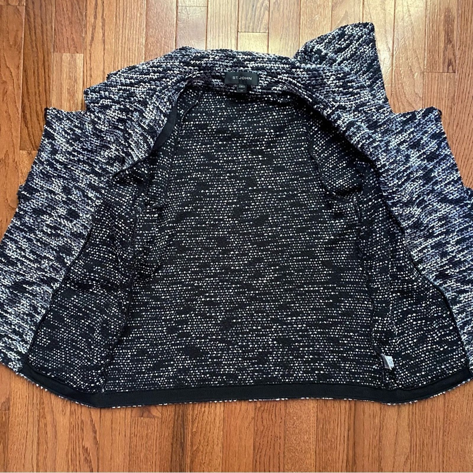 St. John St John Collection Black & Gray Boucle Sweater Jacket 4 Size S / US 4 / IT 40 - 14 Thumbnail