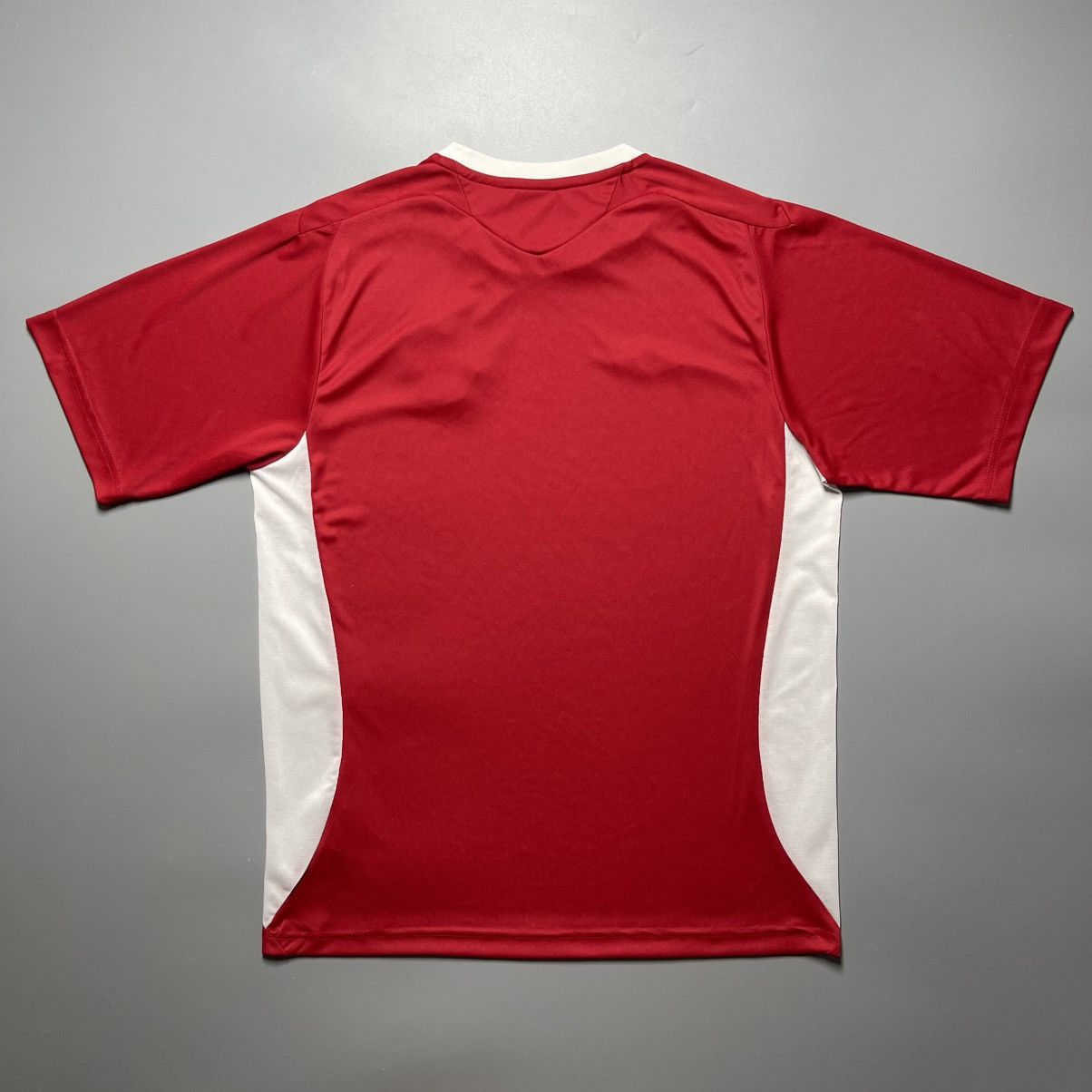 Umbro ENGLAND UMBRO 2010/2011 FOOTBALL SOCCER TRAINING JERSEY Size US M / EU 48-50 / 2 - 7 Thumbnail