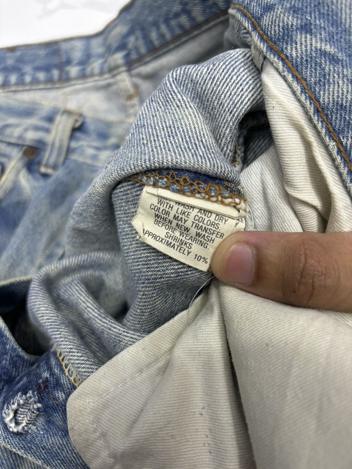 Levi's Vintage Clothing VINTAGE LEVIS 501 NICE FADED DISTRESSED DENIM JEANS Size US 29 - 10 Thumbnail