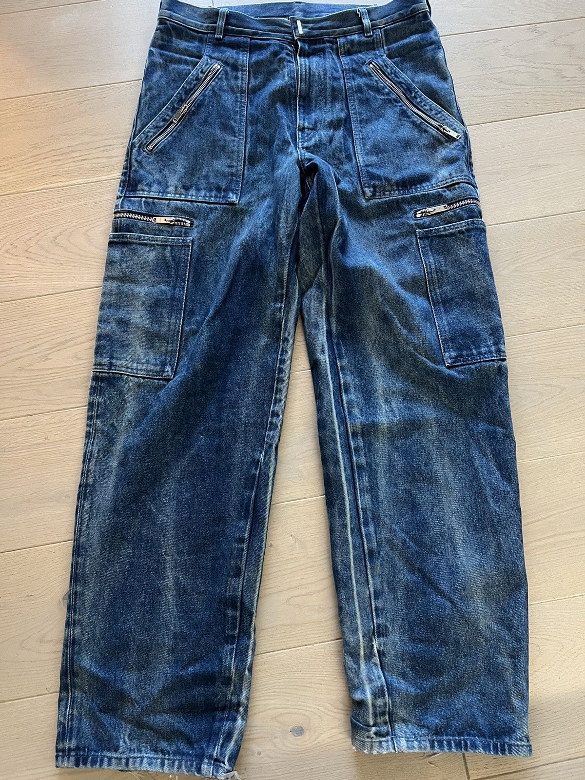 Givenchy × MMW Givenchy baggy cargo zip-pocket jeans Matthew 