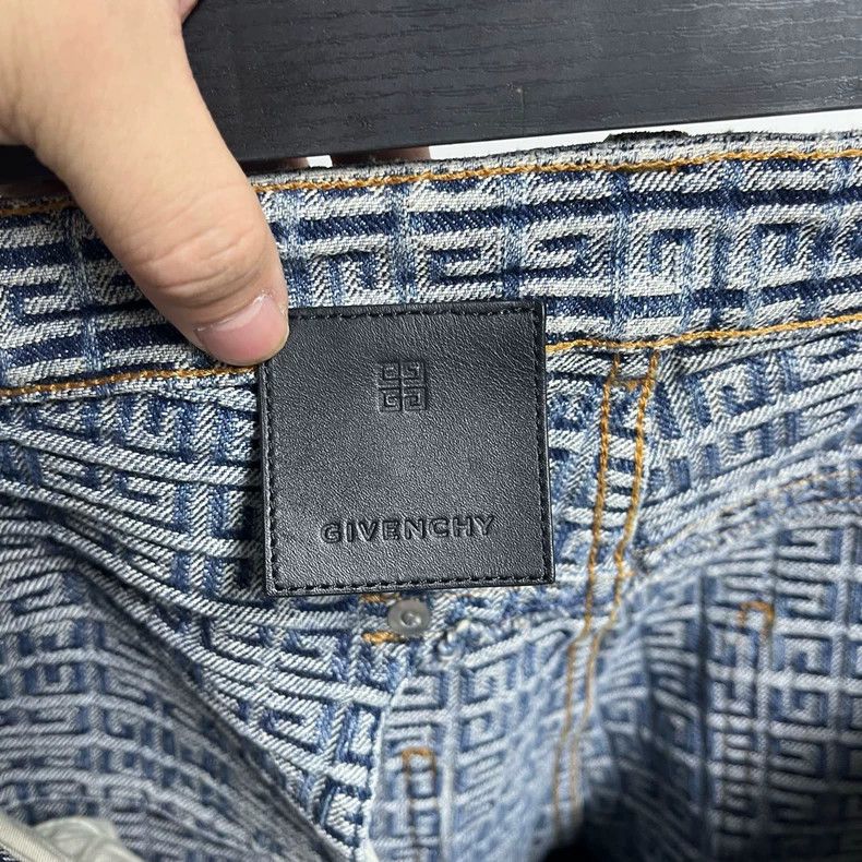 Givenchy All-over Printed Jeans O2127 2506-Nextarrow