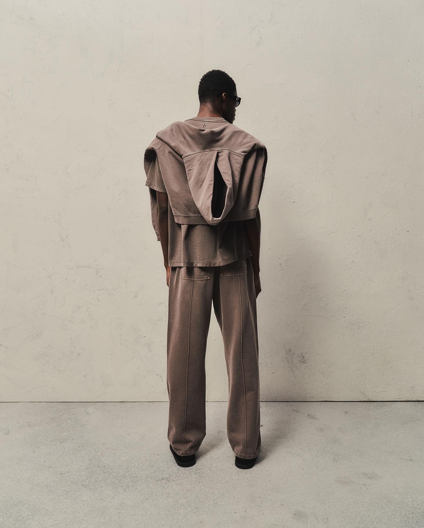 Represent Clo. Washed Brown Initial Inside Out Oversized T-Shirt Size US M / EU 48-50 / 2 - 5 Thumbnail