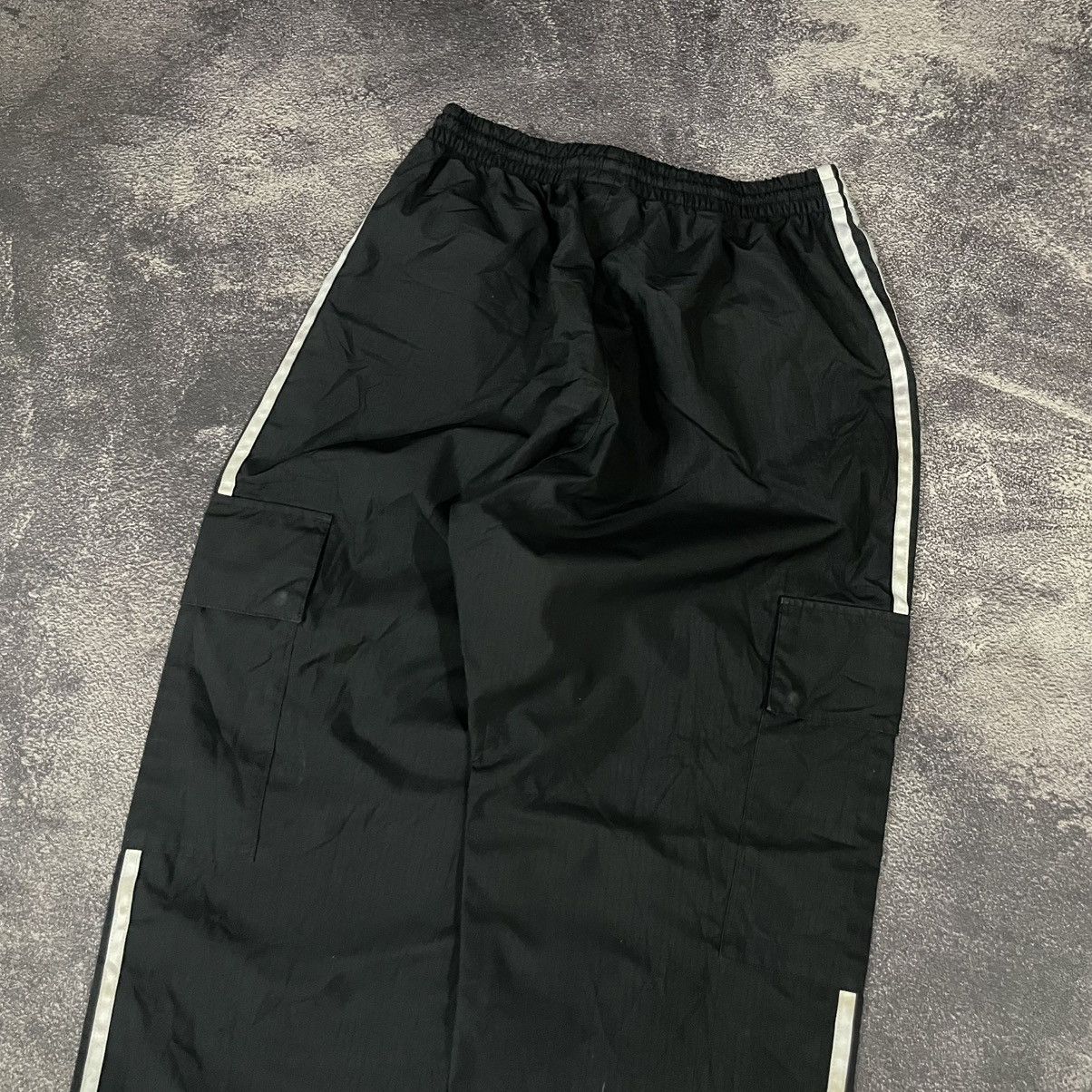 Issey Miyake × Japanese Brand × Yohji Yamamoto Adidas primeblue cargo trackpants Size US 34 / EU 50 - 4 Thumbnail