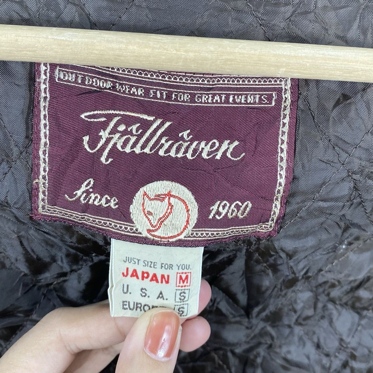 Fjallraven Vintage FJALLRAVEN Quilted Jacket Nordic Outdoor Button Up Size US M / EU 48-50 / 2 - 10 Thumbnail