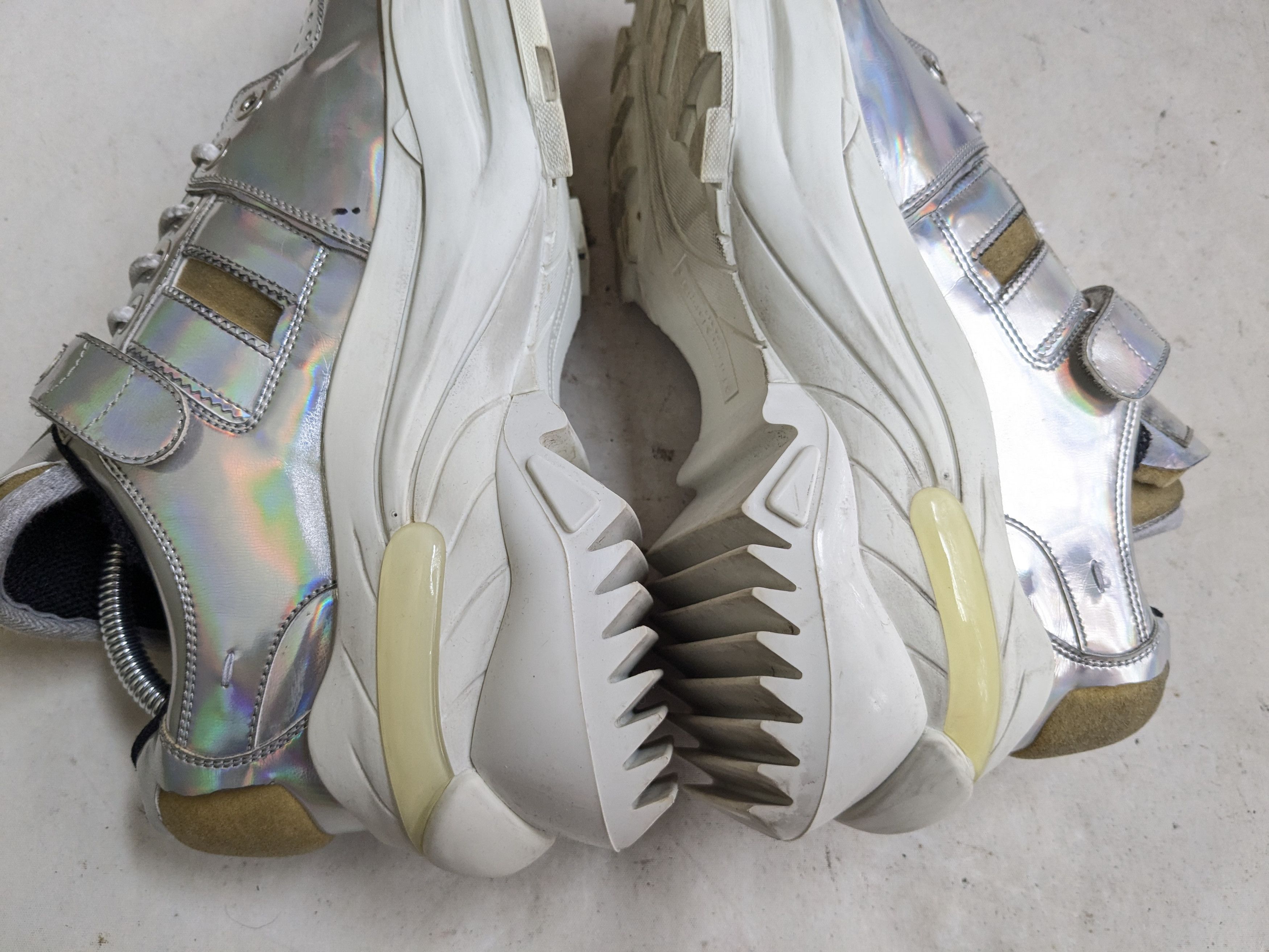 Maison Margiela Maison Margiela Retrofit Sneakers Silver 8 Size US 8 / EU 41 - 10 Thumbnail