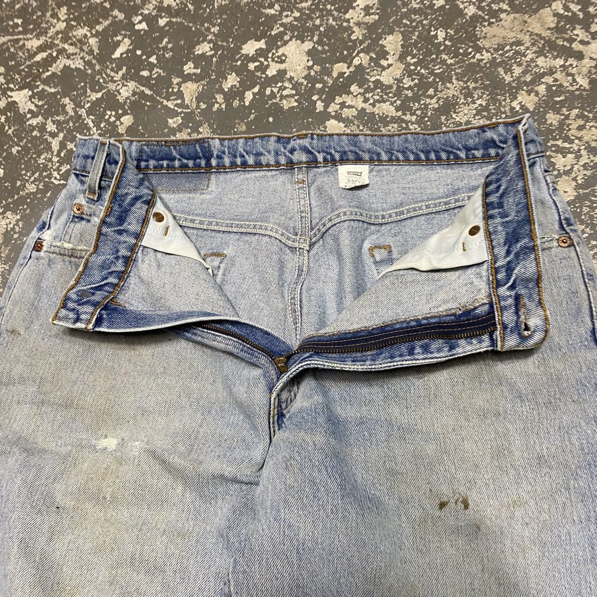 Japanese Brand × Levi's × Vintage Vintage Levi’s 550 Relaxed Fit Blue Light Wash Denim 90s Size US 35 - 12 Thumbnail