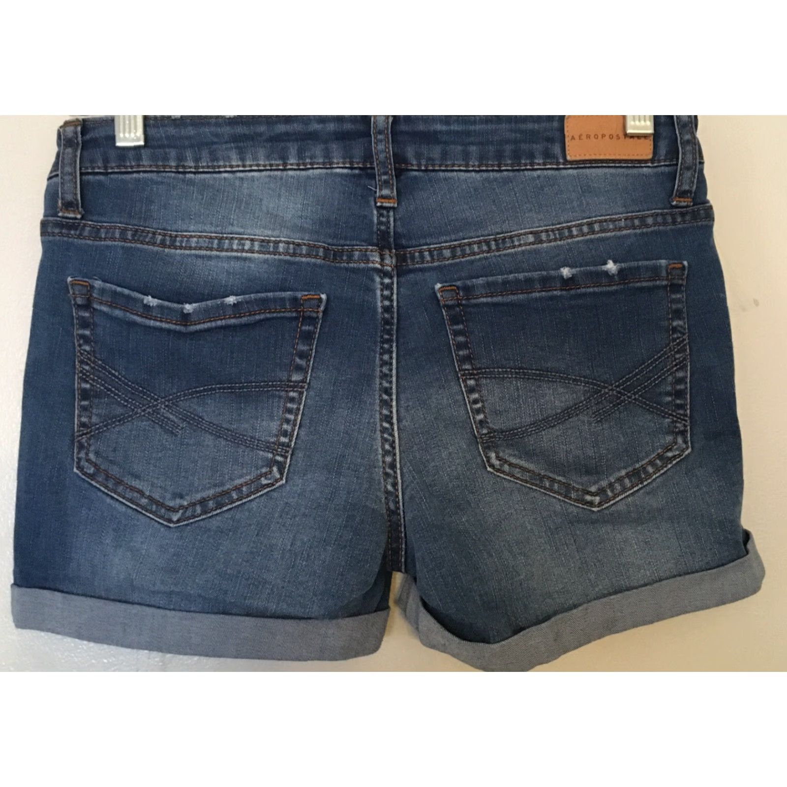 Vintage Aéropostale Women's Midi Jean Shorts Size 2 Distressed Cuffed Denim Blue Size 26" / US 2 / IT 38 - 5 Thumbnail