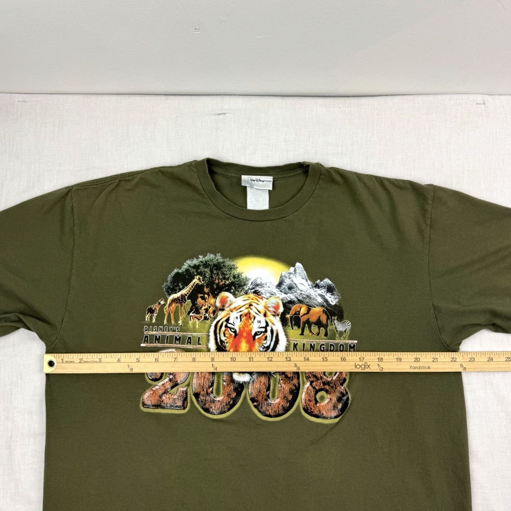 Disney VINTAGE Disney T-Shirt Adult XL Theme Park Animals Y2K Disney World Green Short Sleeve Crew Neck Mens Size US XL / EU 56 / 4 - 7 Thumbnail