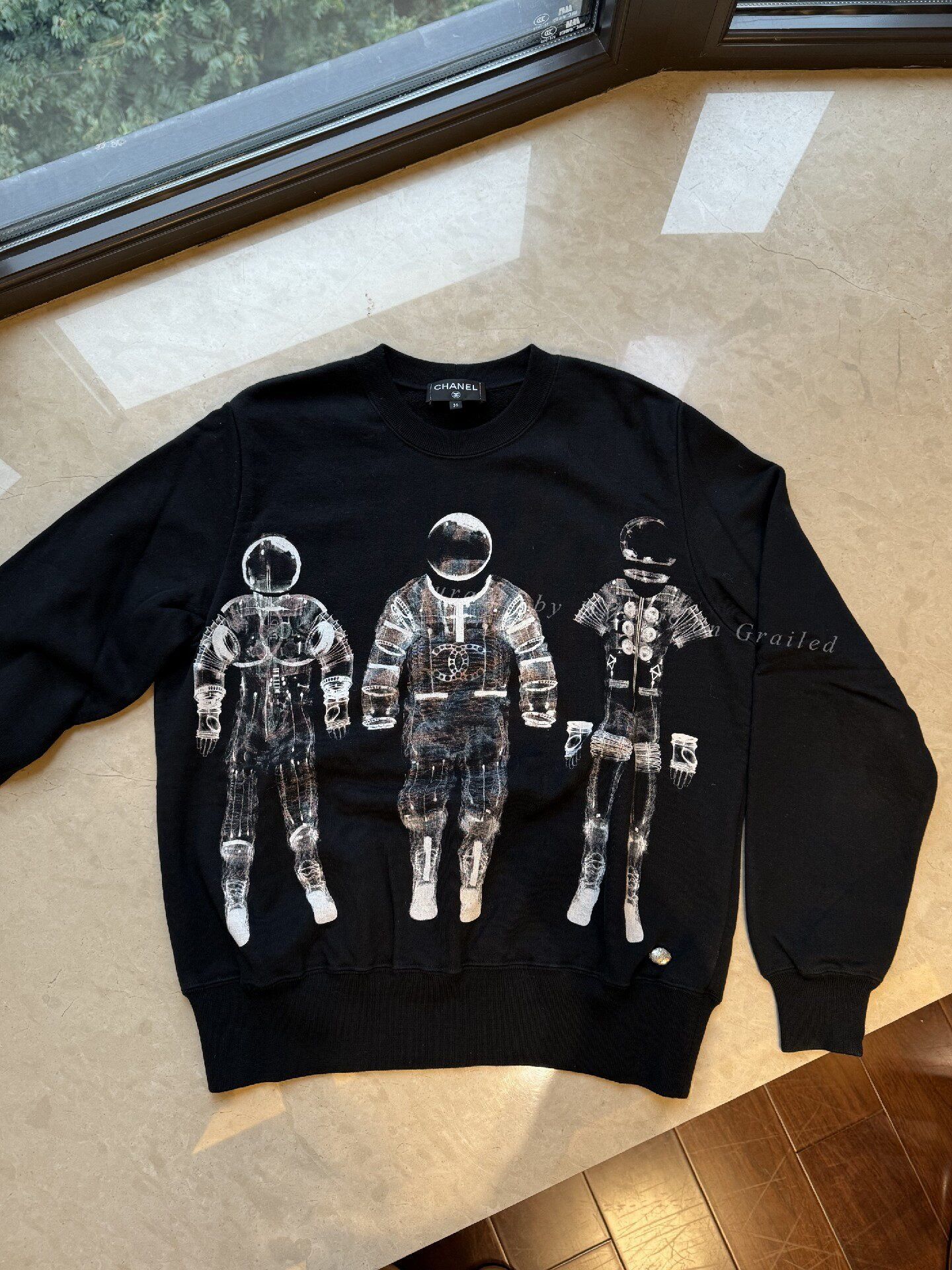 Chanel Chanel Robot Series Sweatshirt Size XS / US 0-2 / IT 36-38 - 1 Thumbnail