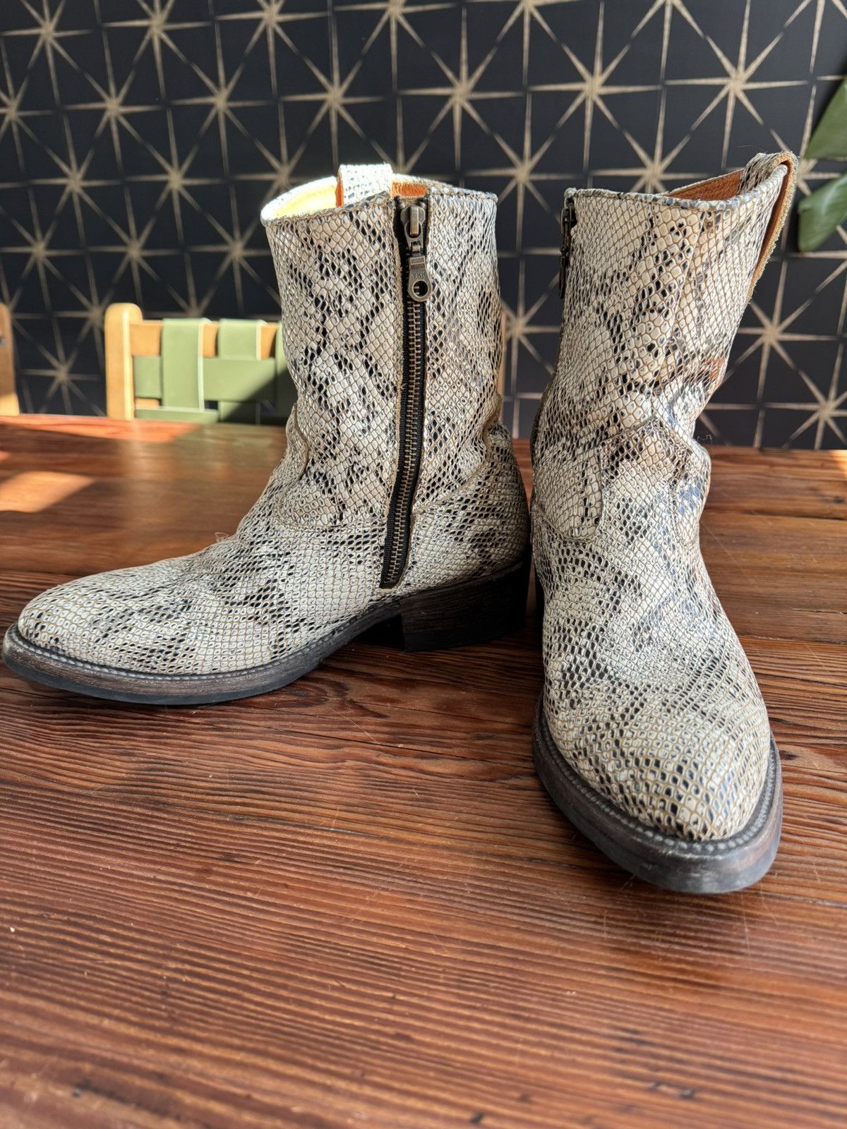 Santa Rosa SOP Heartbreakers in white snake Size US 7.5 / EU 40-41 - 3 Thumbnail