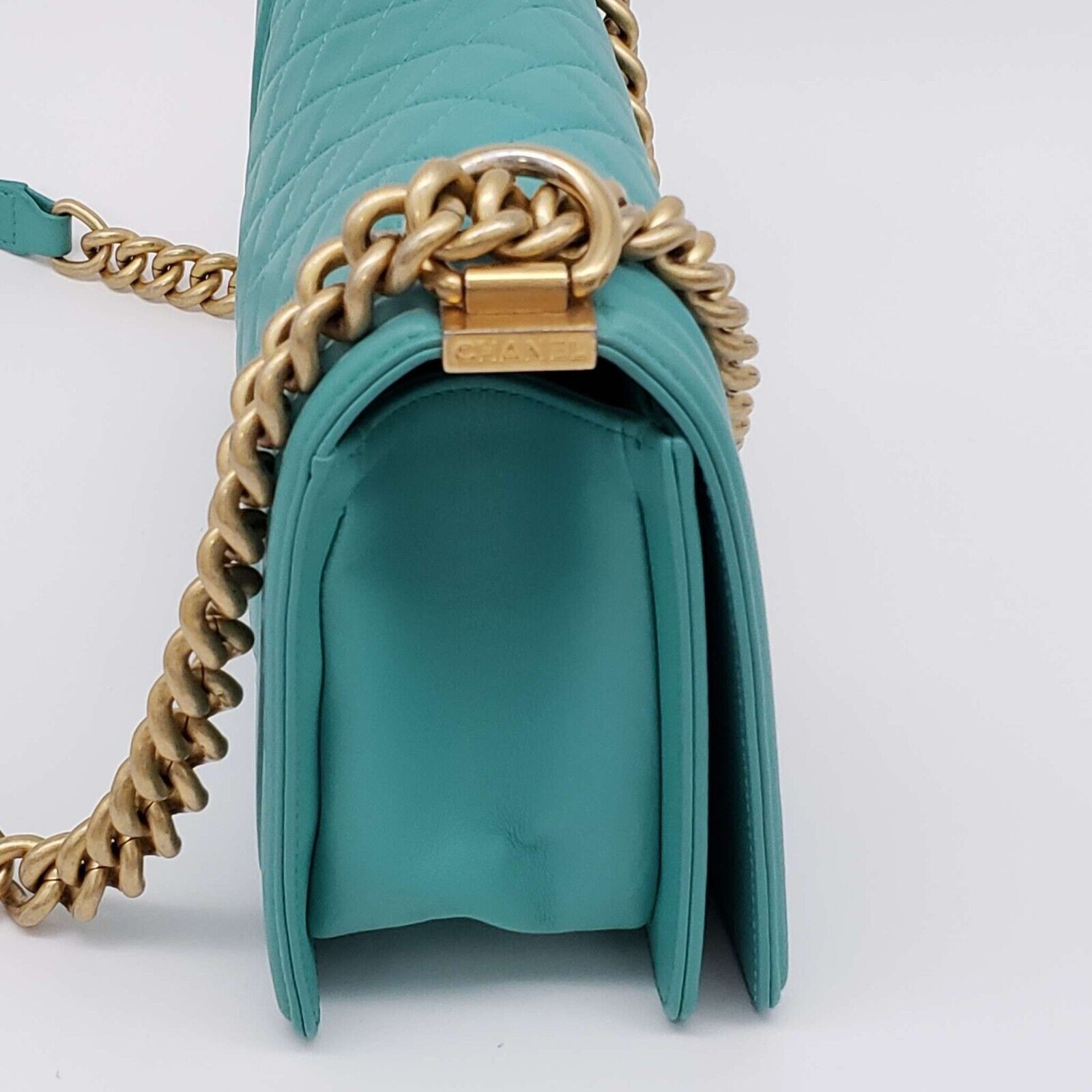 Chanel Authentic CHANEL Boy Green Leather Shoulder Bag 2650-080524 Size ONE SIZE - 4 Thumbnail