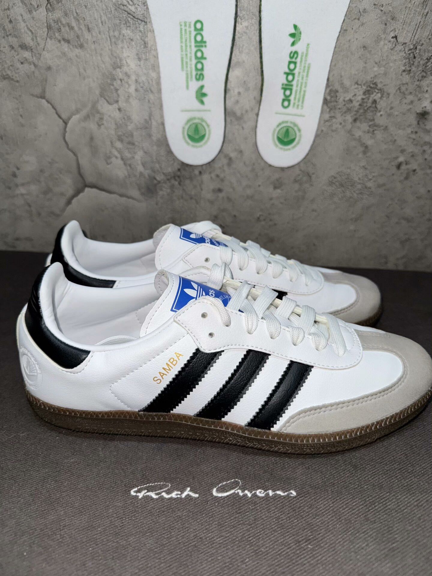 Adidas Adidas Black Lowtop Sneakers 40 Men Size US 7.5 / EU 40-41 - 1 Thumbnail