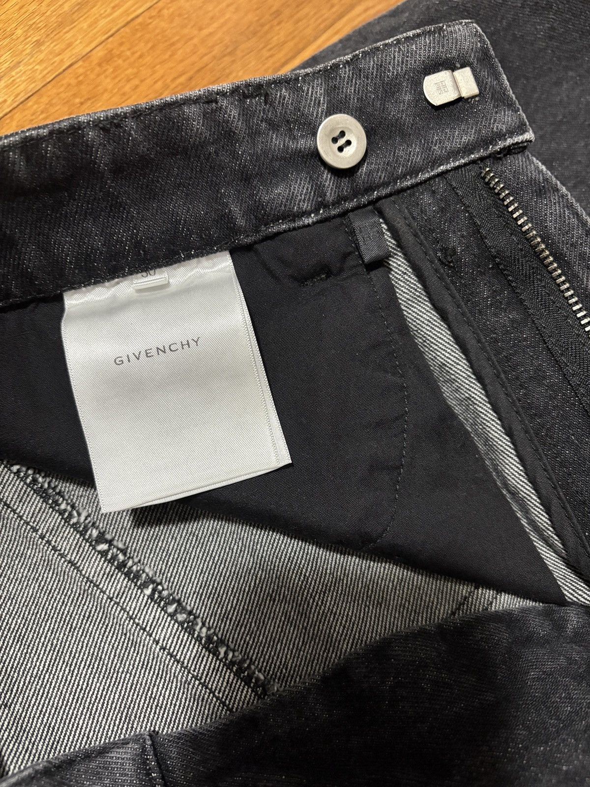 Givenchy Givenchy Wide Jeans Size US 30 / EU 46 - 7 Thumbnail