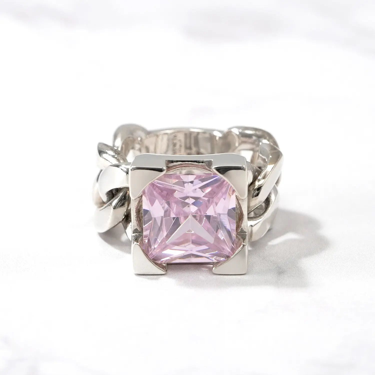 Bottega Veneta o1w1db10525 Size: 11 / Chain Ring in Silver/Pink Size ONE SIZE - 1 Thumbnail