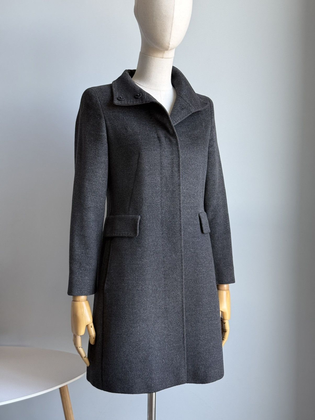 Max Mara Max Mara Studio Gray Virgin Wool Coat Tailored Mid Length Size XS / US 0-2 / IT 36-38 - 2 Thumbnail
