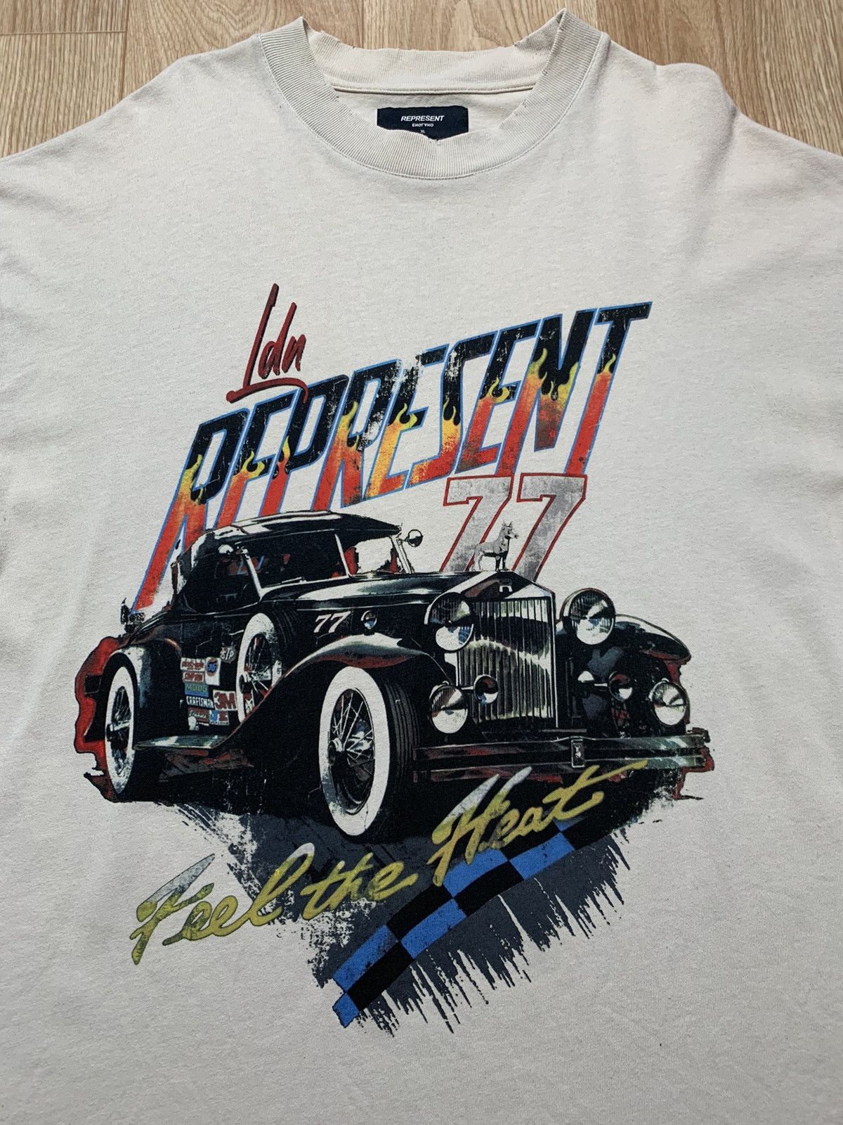 Represent Clo. REPRESENT Feel The Heat T-Shirt Size US XL / EU 56 / 4 - 4 Thumbnail