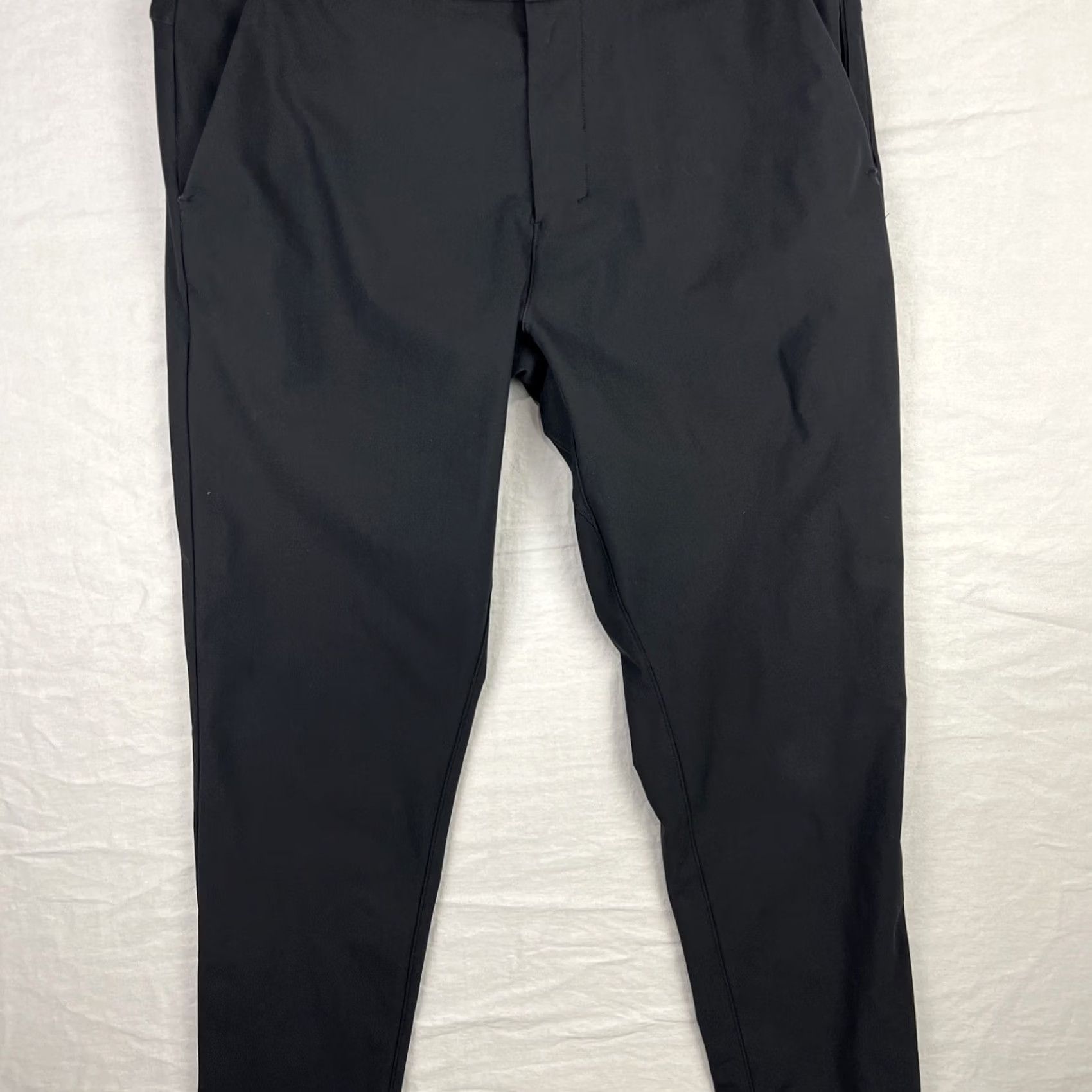 Lululemon Lululemon Pants Mens 34x33 Black Commission Relaxed Stretch Pockets LM5711S Size US 34 / EU 50 - 2 Thumbnail