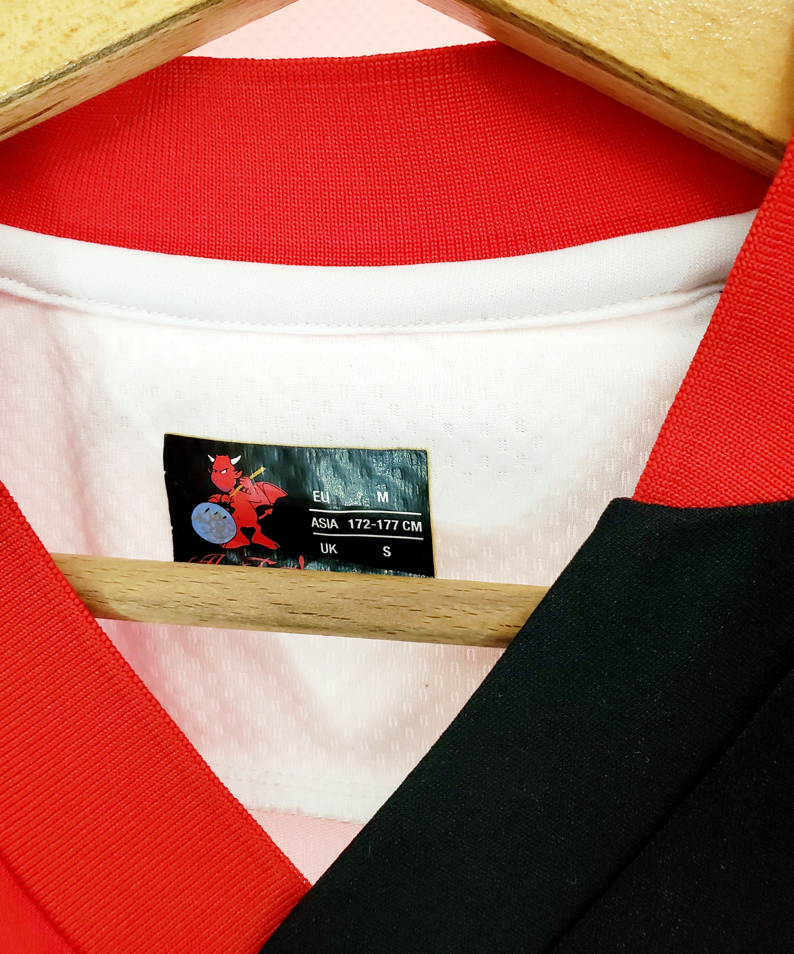 Macron MALLORCA FC SPAIN 2013 2014 AWAY jersey ideal condition M Size US M / EU 48-50 / 2 - 4 Thumbnail